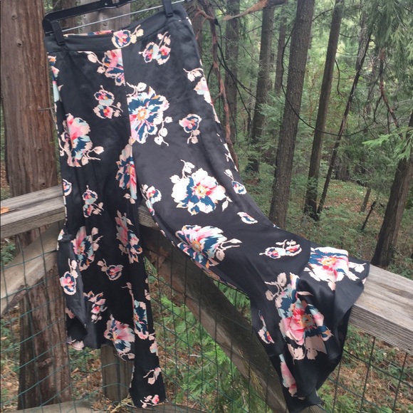 Anthropologie Elevenses evening wear culottes, printed pants, HPX2 - Picture 2 of 12